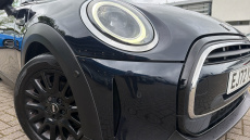 MINI Hatchback 1.5 Cooper Classic 3dr Auto Petrol Hatchback